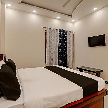 Bela Pratapgarh Hotel O Awadh International מראה חיצוני תמונה