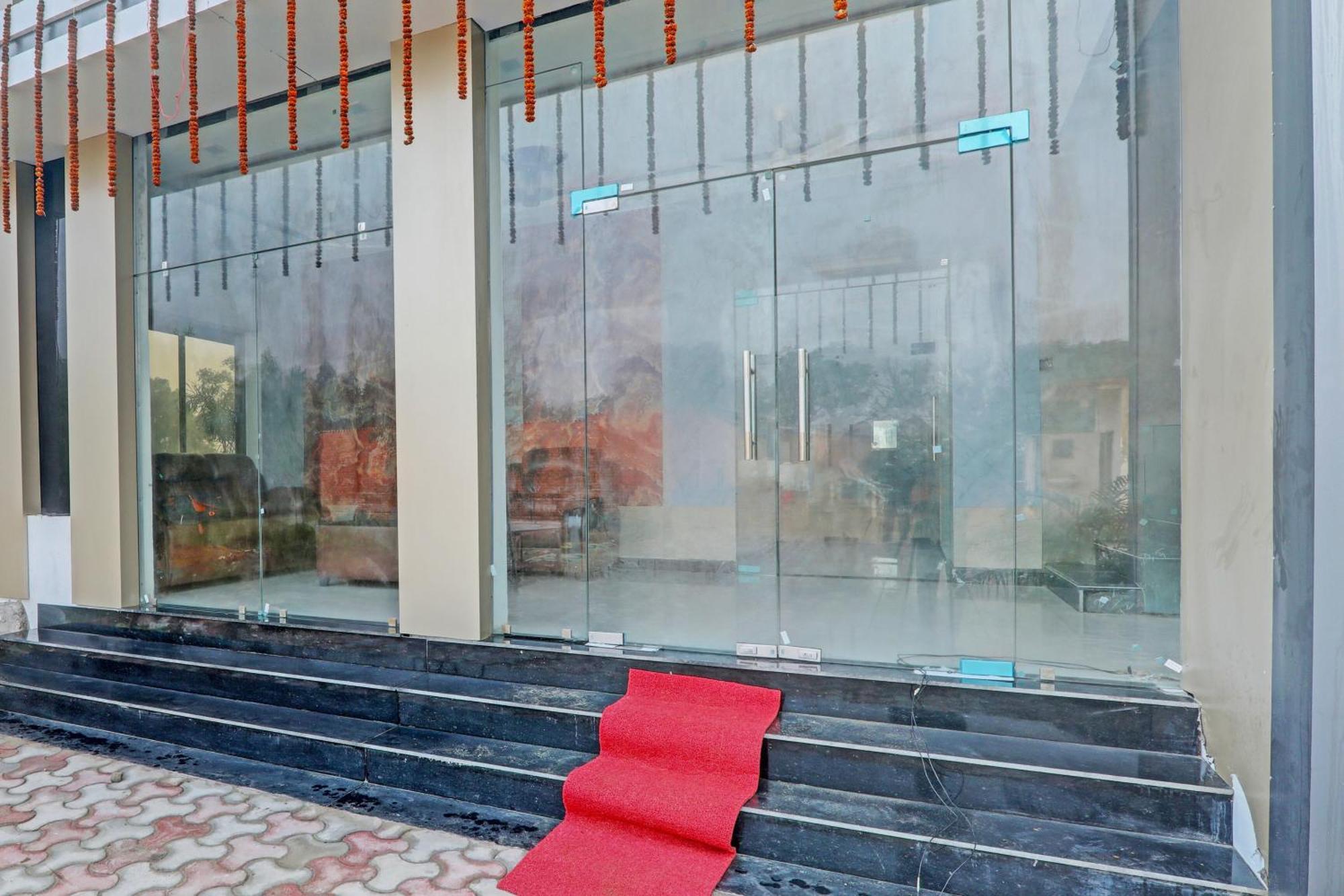Bela Pratapgarh Hotel O Awadh International מראה חיצוני תמונה